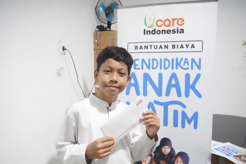 bantuan pendidikan anak yatim