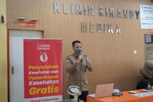 Penyuluhan dan pemeriksaan kesehatan UCare Indonesia x Klinik Sirandy