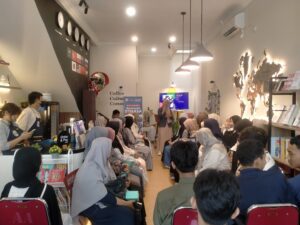 pelatihan pengembangan diri penerima Beasiswa SEMASA