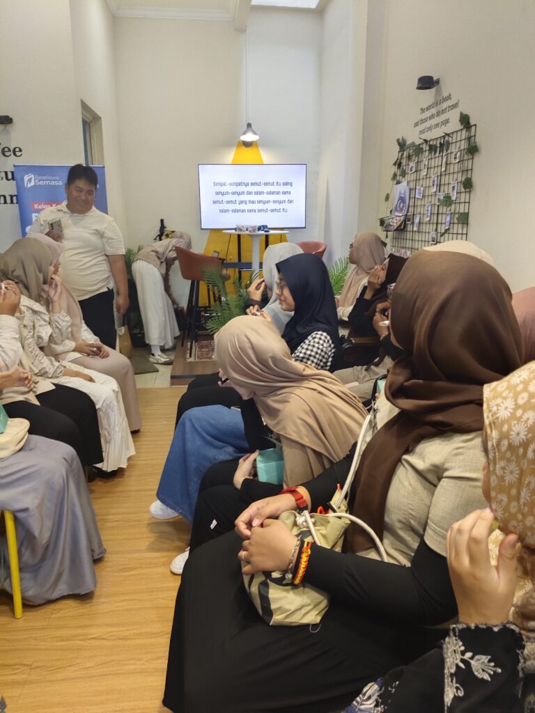 pelatihan pengembangan diri penerima Beasiswa SEMASA