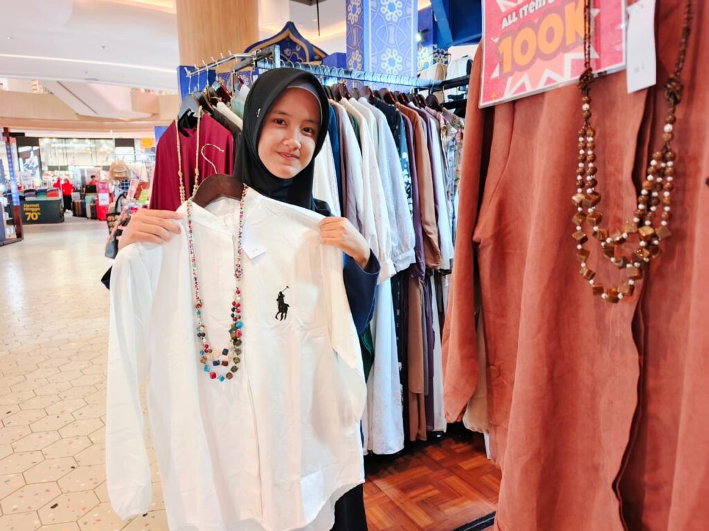 santunan yatim untuk Anisa Cahya