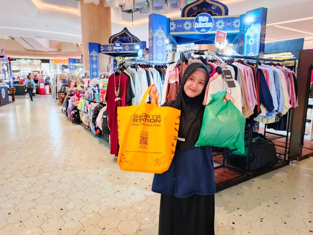 santunan yatim untuk Anisa Cahya