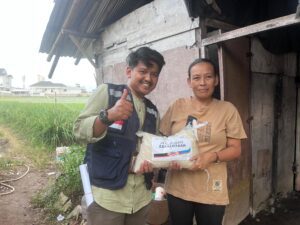 Penyaluran zakat fitrah UCare Indonesia 1447 H
