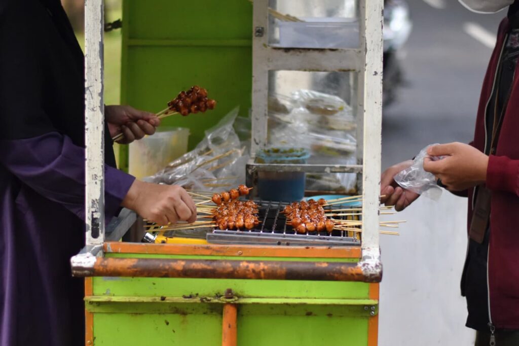borong dagangan bakso bakar