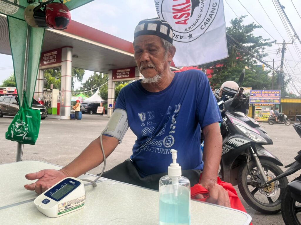 Penyaluran hygiene kit UCare Indonesia x ASKLIN