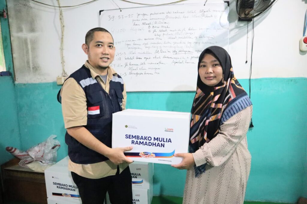 zakat fitrah dan apresiasi guru & dai ke Rumah Quraan Khoirunnisa
