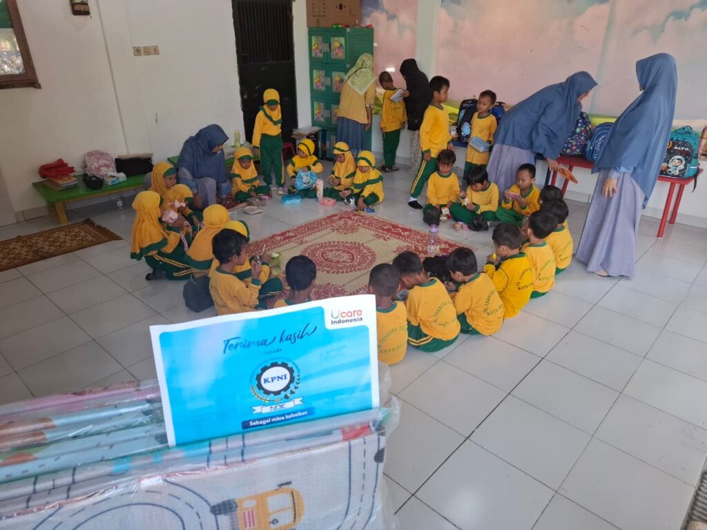 bantuan Koperasi Konsumen PT NOK Indonesia