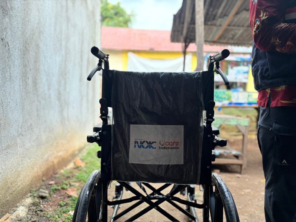 bantuan alkes dari Koperasi Konsumen PT NOK Indonesia
