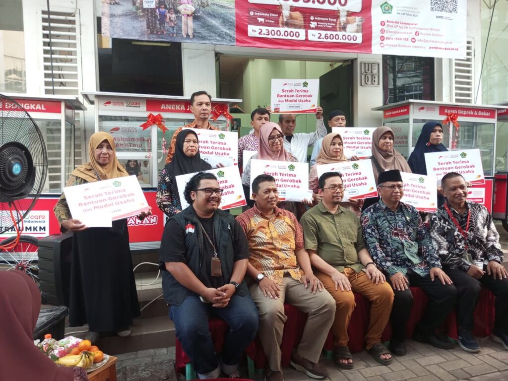 bantuan modal dan gerobak usaha UCare X Pondok Sedekah