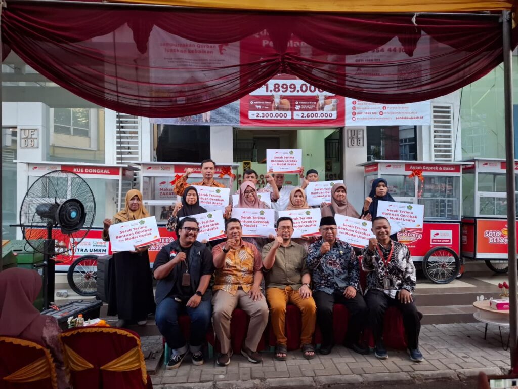 bantuan modal dan gerobak usaha UCare X Pondok Sedekah