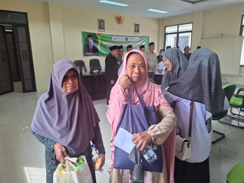 Santunan anak yatim dan dhuafa di Kabupaten Bekasi