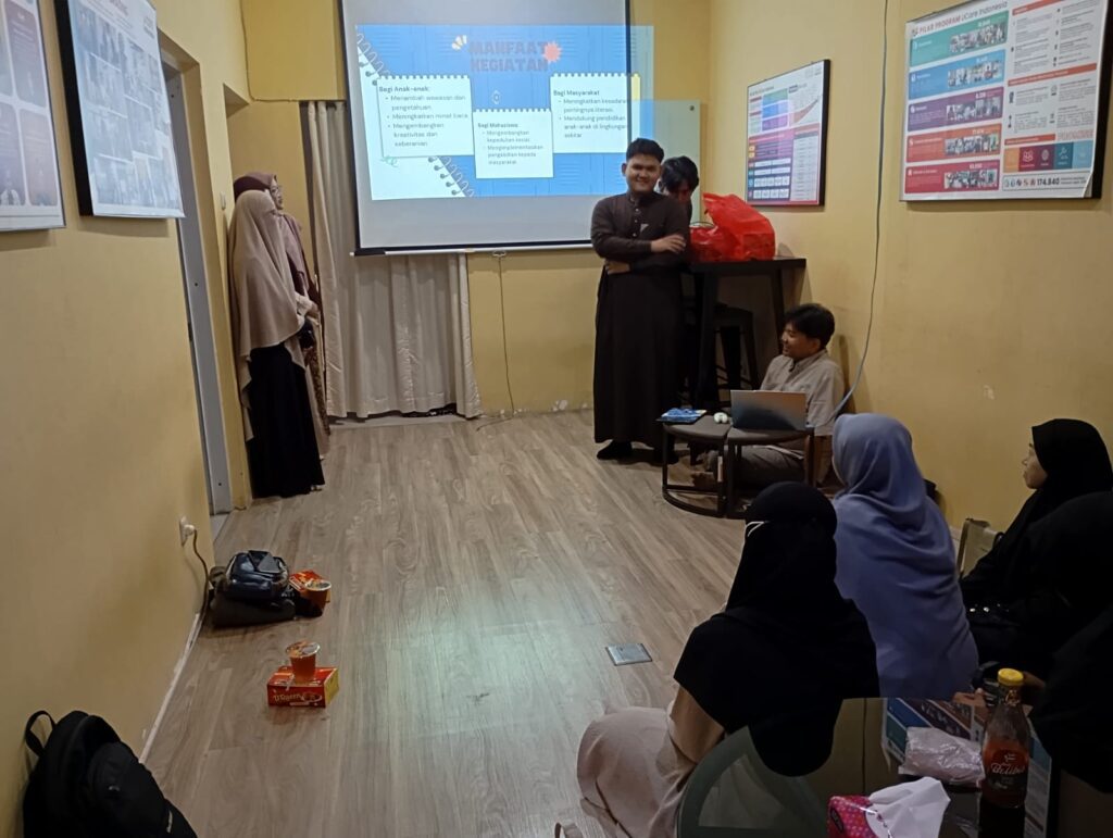Pembinaan Beasiswa Pionir 