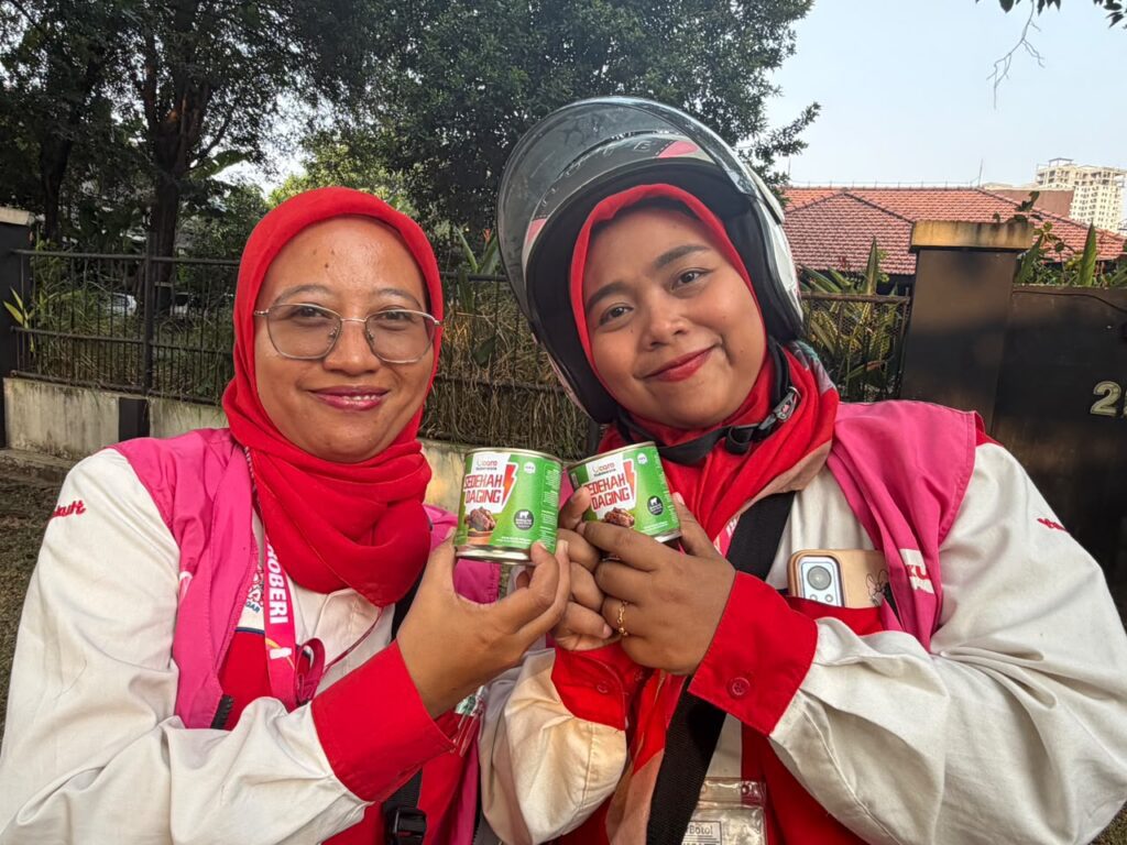 Sedekah daging UCare Indonesia
