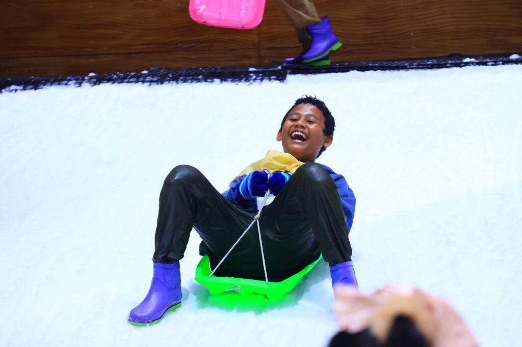 Liburan ceria di Trans Snow World Bekasi