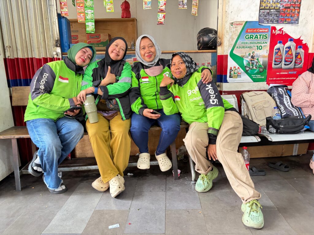 Servis motor gratis untuk driver ojol
