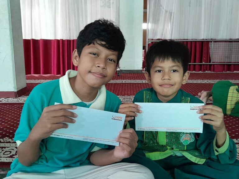Bantuan pendidikan anak yatim