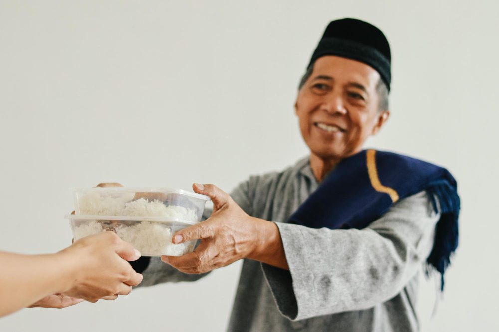 sedekah kepada orang tua
