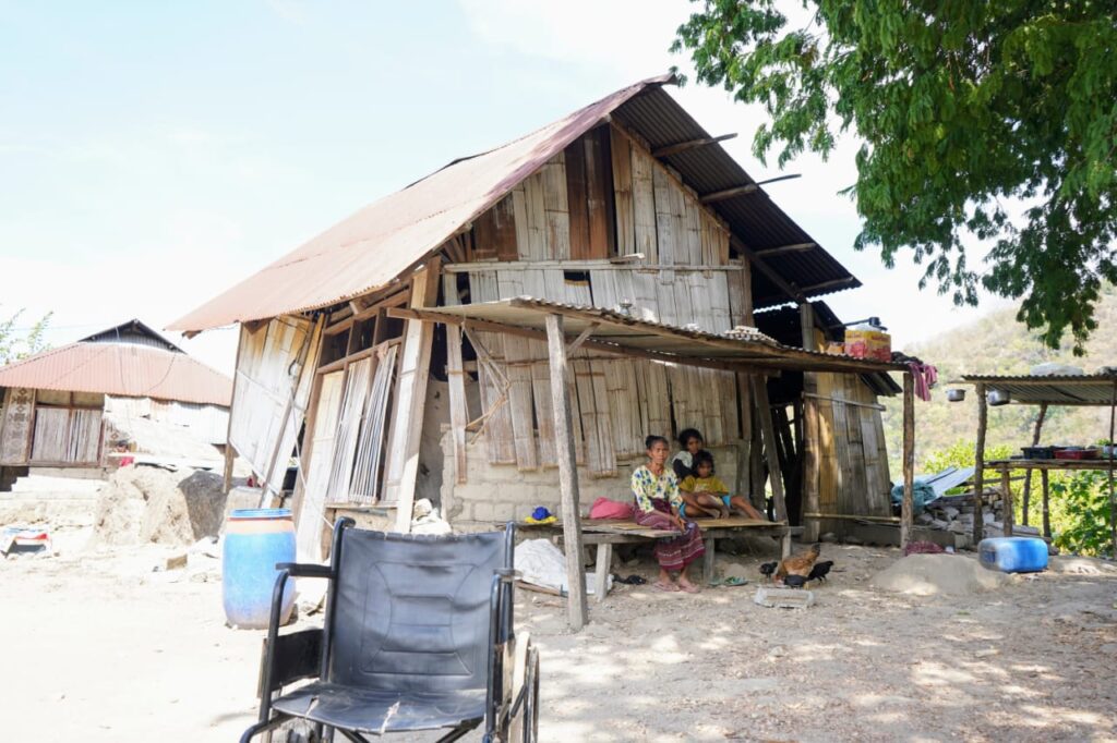 bantuan untuk warga terdampak gempa NTT