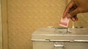 Setiap Orang Berada di Bawah Naungan Sedekahnya