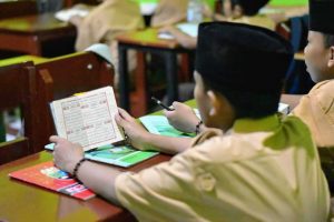 Golongan yang Paling Berhak Menerima Infak