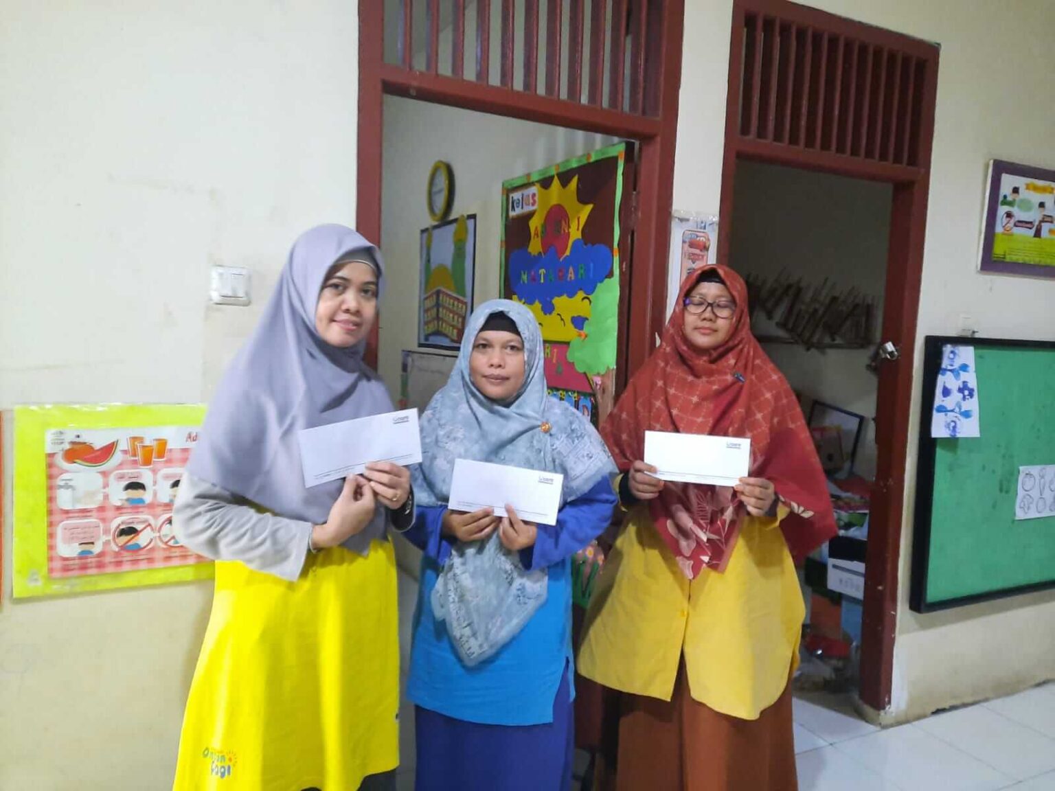 Peringati Hari Guru Nasional UCare Indonesia Berikan Santunan peringati-hari-guru-nasional-ucare-indonesia-berikan-santunan