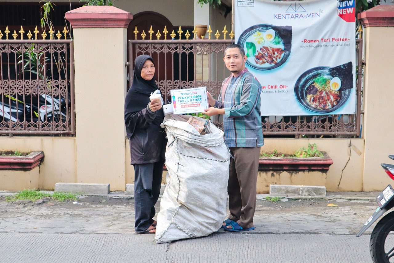 Distribusi Paket Takjil Untuk Masyarakat Selama Ramadan