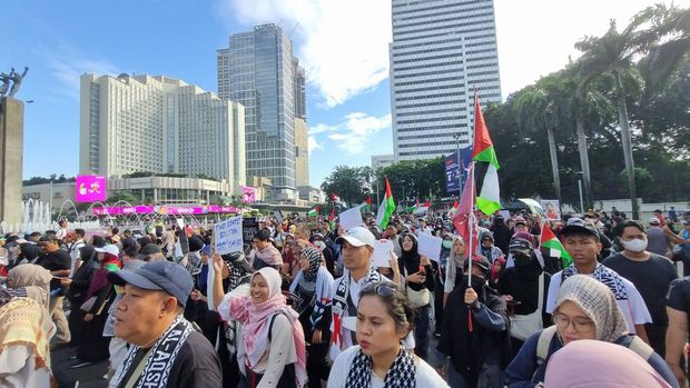 Peserta Aksi Peduli Palestina