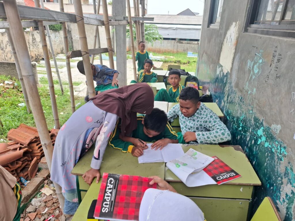 bantuan sarana dan prasarana pendidikan