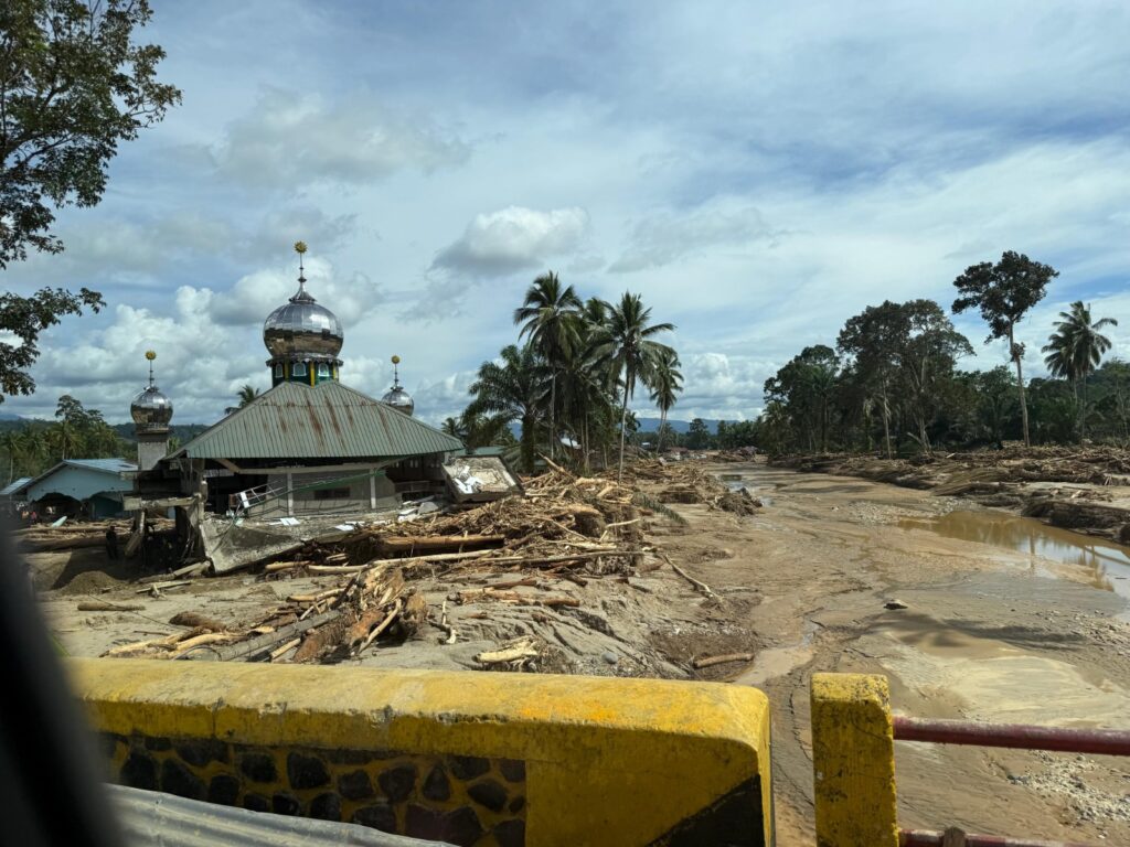Bantuan bencana ke Sumatera Utara