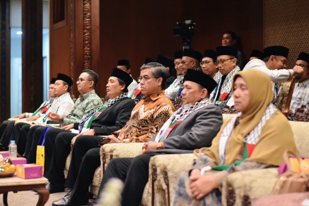 Wisuda STIU Darul Hikmah