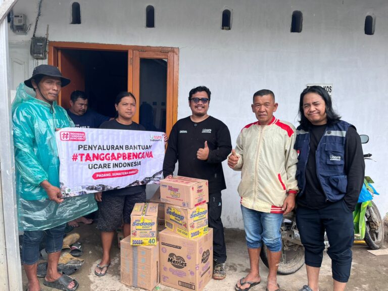 Korban banjir dan tanah longsor di Sumbar