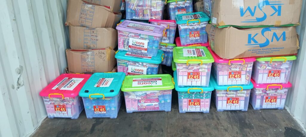 Pengiriman bantuan bencana Sumatera