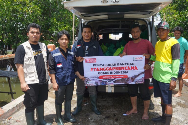 bantuan bencana untuk korban banjir di Kabupaten Bekasi