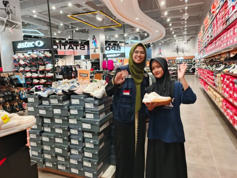 santunan yatim untuk Anisa Cahya