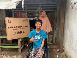 Bantuan alkes dari Koperasi Konsumen PT NOK Indonesia