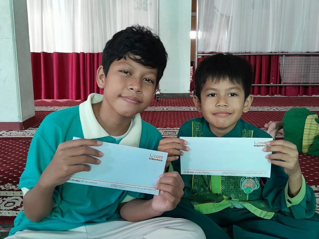 Bantuan pendidikan anak yatim