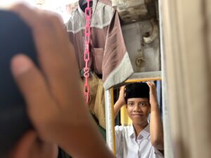 Bantuan Perlengkapan Pendidikan untuk Widad Ramadan